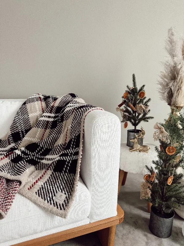 Holiday Comfy Luxe Throw Blankets