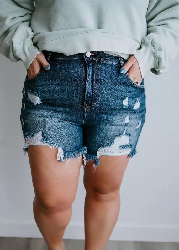 Curvy Zelda Distressed Shorts