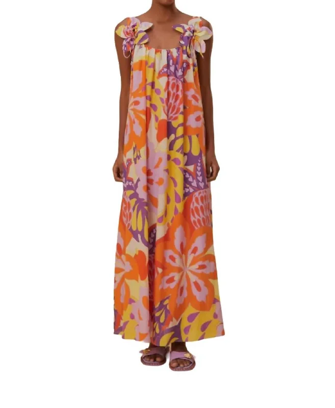 Sleeveless Maxi Dress In Lee Floral